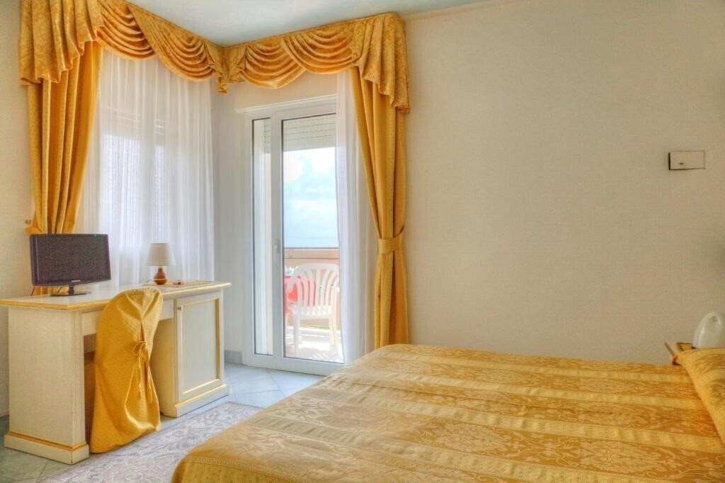 Зображення Hotel Elpiro 4*