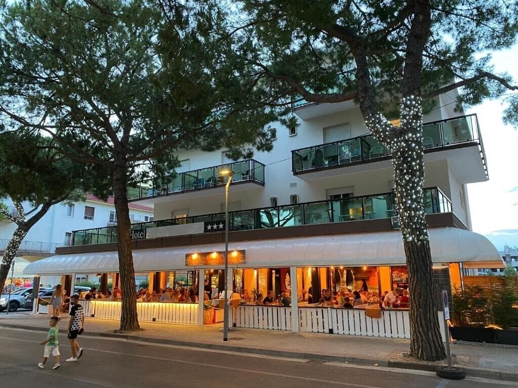 Изображение La Maison Hotel 3*