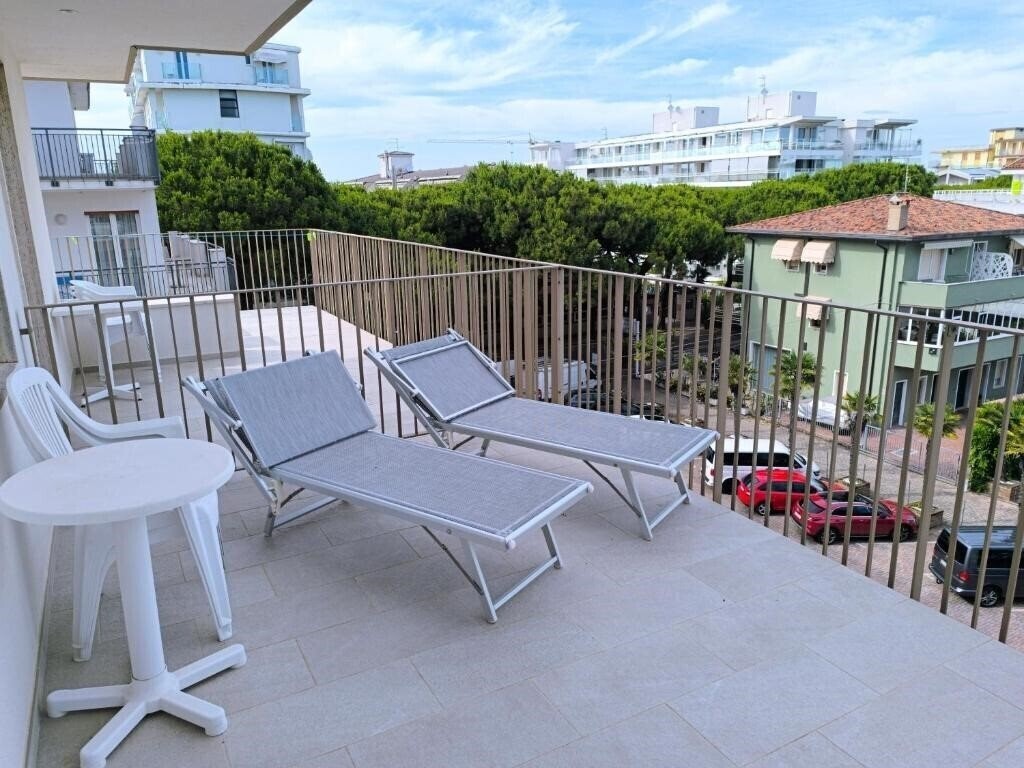 Картинка Hotel Midi 3*