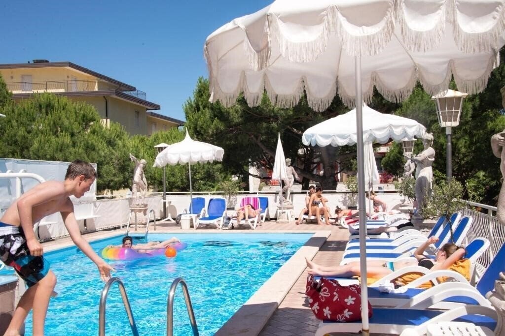 Изображение Trevi Hotel 3*