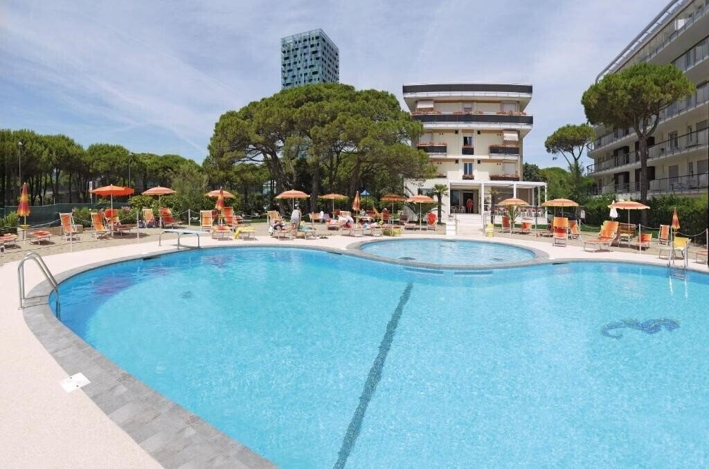 Фото Hotel Bertha Fronte Mare 3*