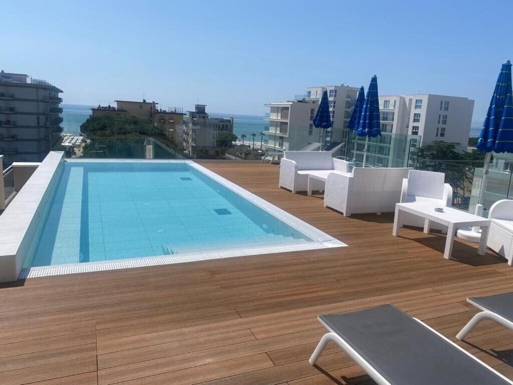 Отель Hotel Villa Eugenia 3*