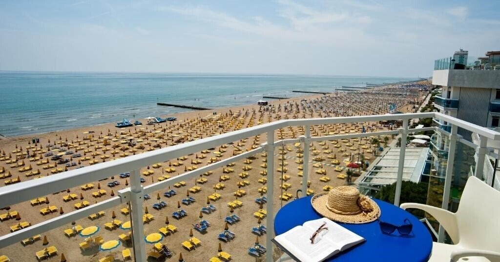 Фото Hotel Nizza Frontemare Jesolo 3*