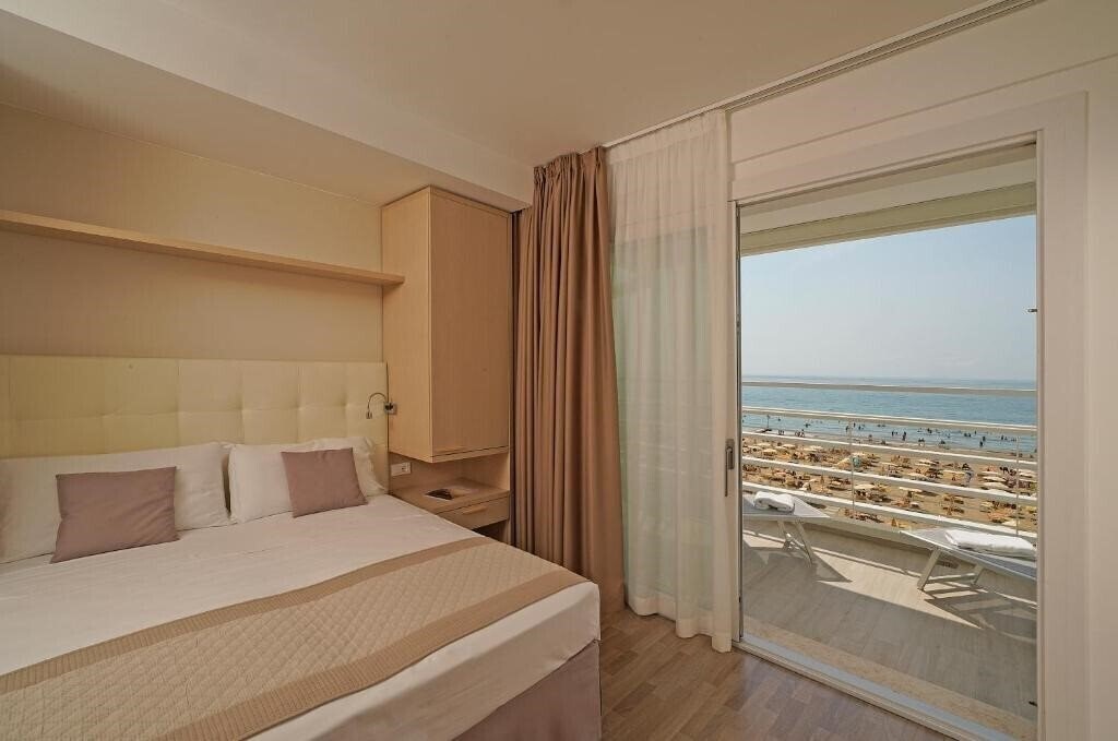 Готель Hotel Strand 3*