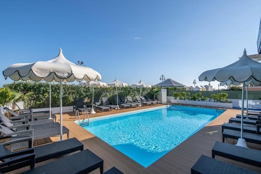 Отель Hotel Mondial 3*