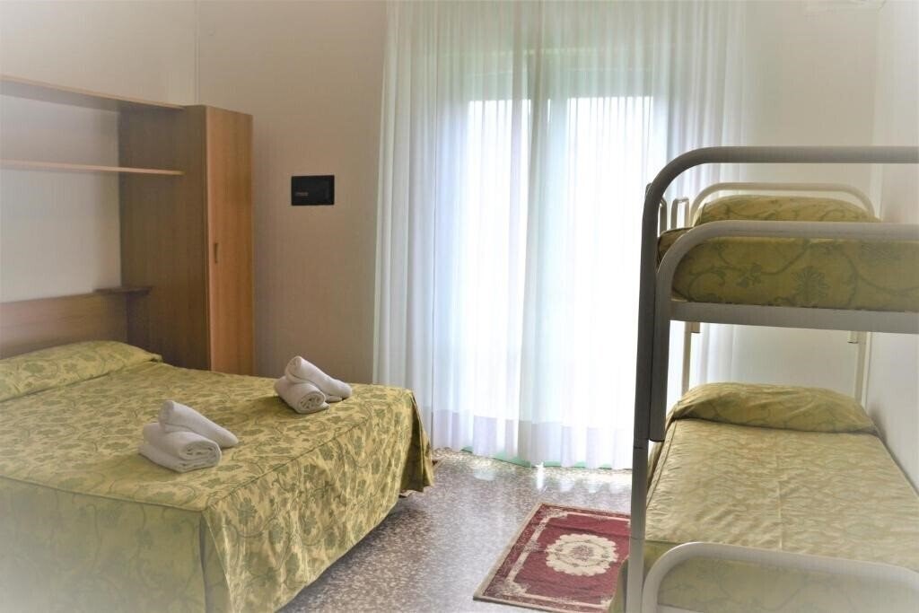 Изображение Hotel Mirage 2*