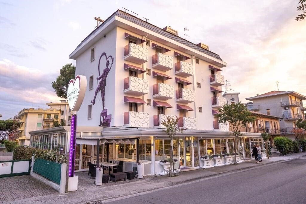 Отель Hotel Germania 3*