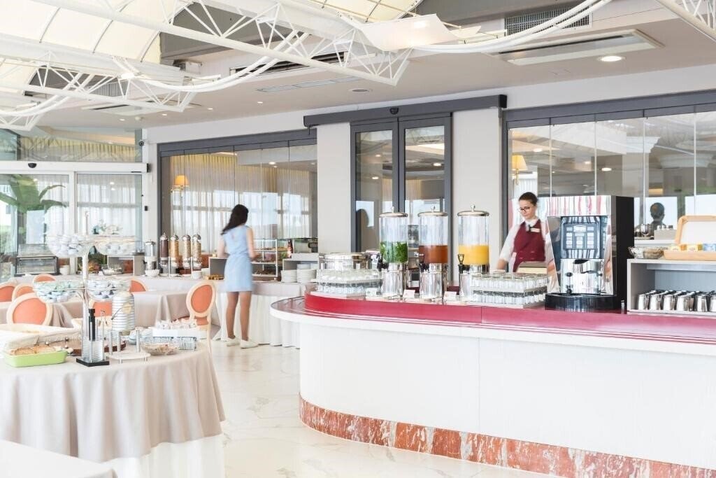 Картинка Cambridge 4*
