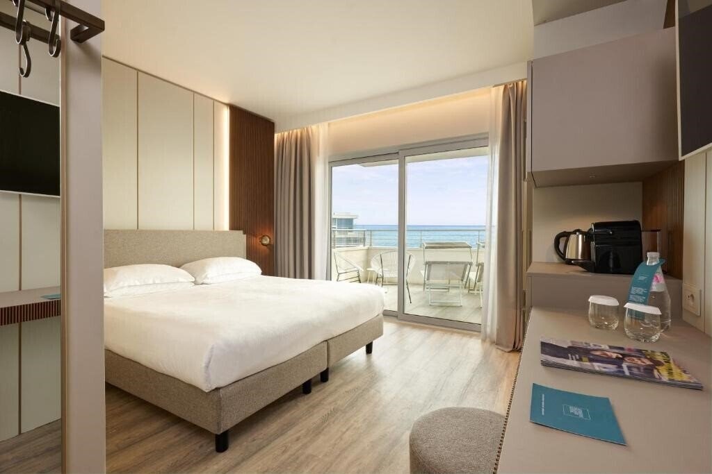 Фото Adriatic Palace 4*