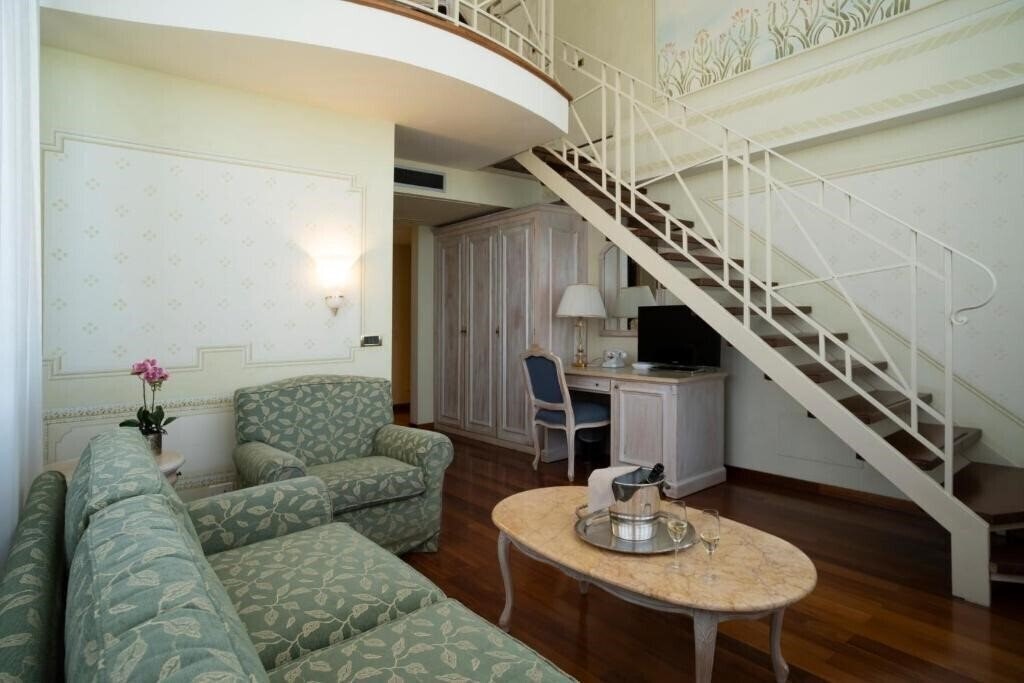 Фотографія Suite Hotel Nettuno Sestri Levante 4*