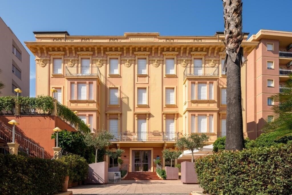 Фотографія Hotel Careni Villa Italia 3*