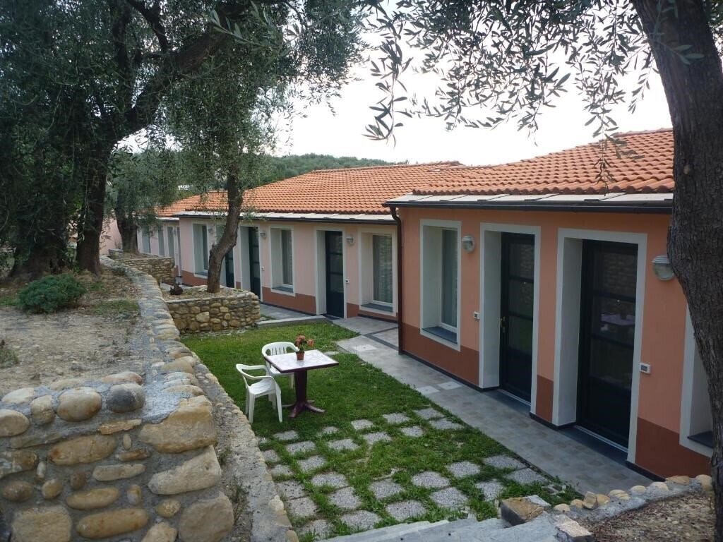Отель Villaggio Borgoverde 3*