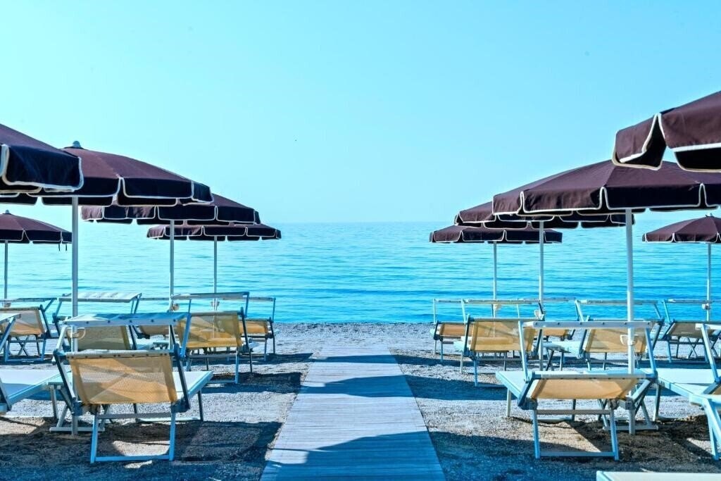 Фото Grand Hotel Pietra Ligure 4*