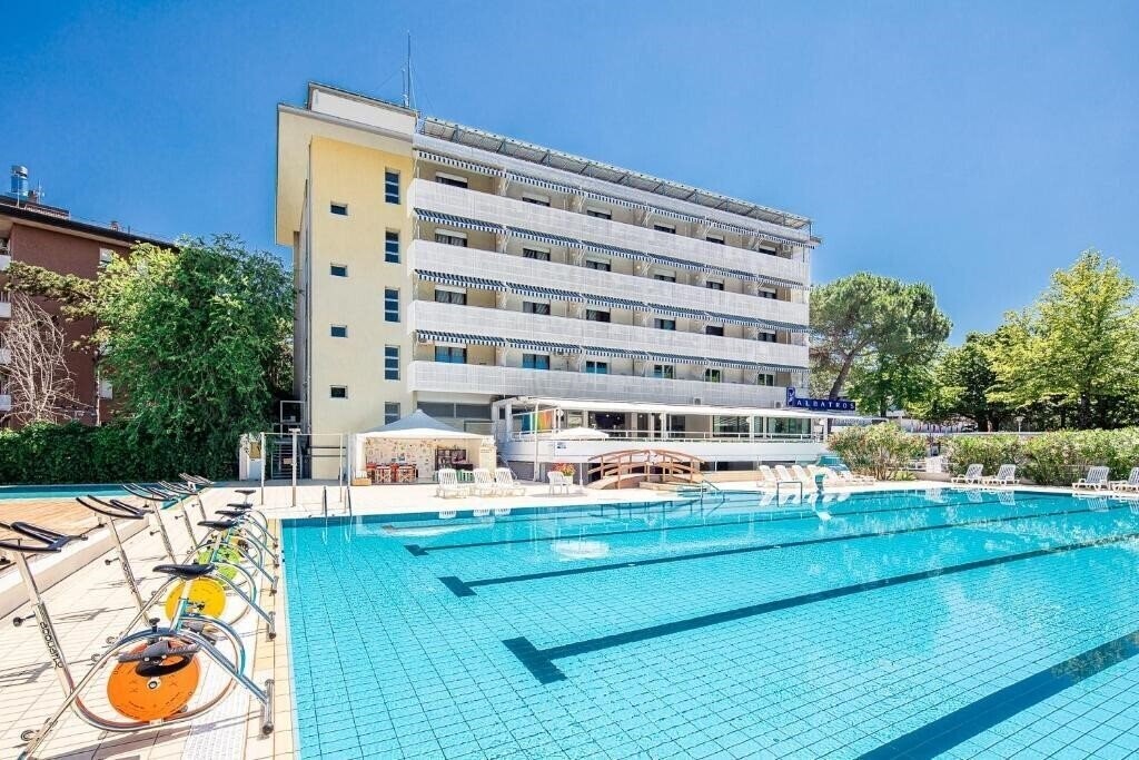 Готель Aparthotel Albatros 3*