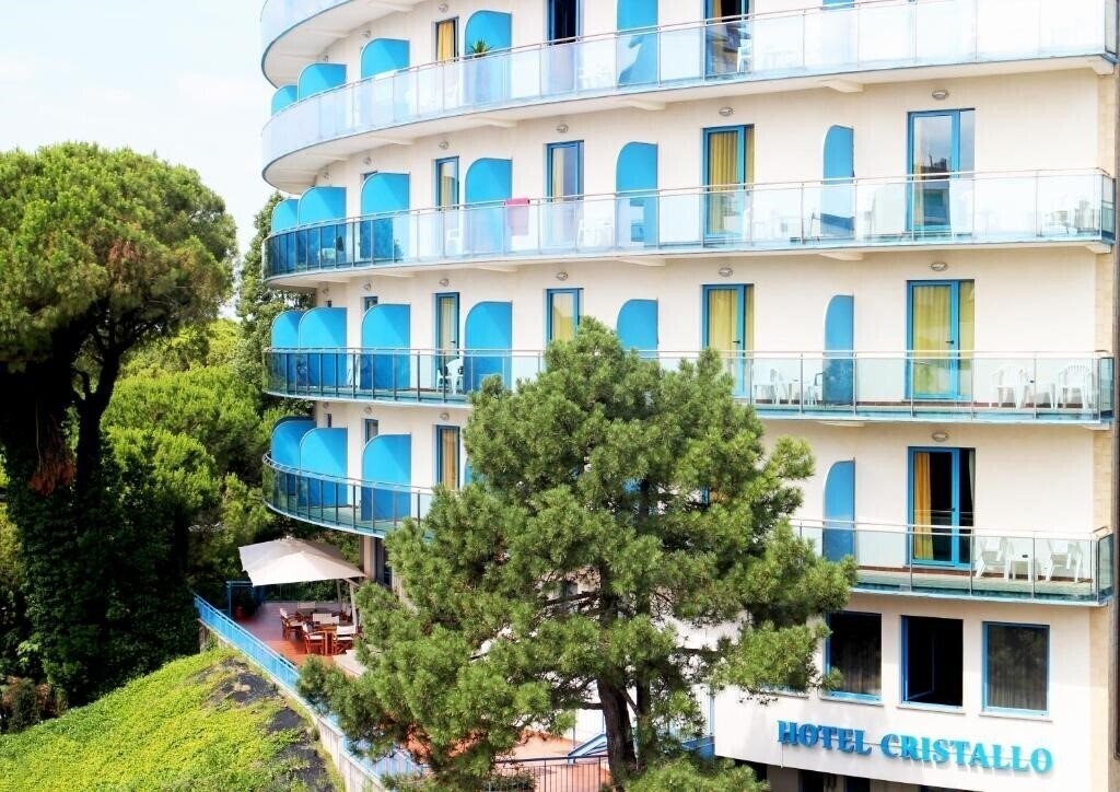 Отель Hotel Cristallo Lignano Sabbiadoro 3*