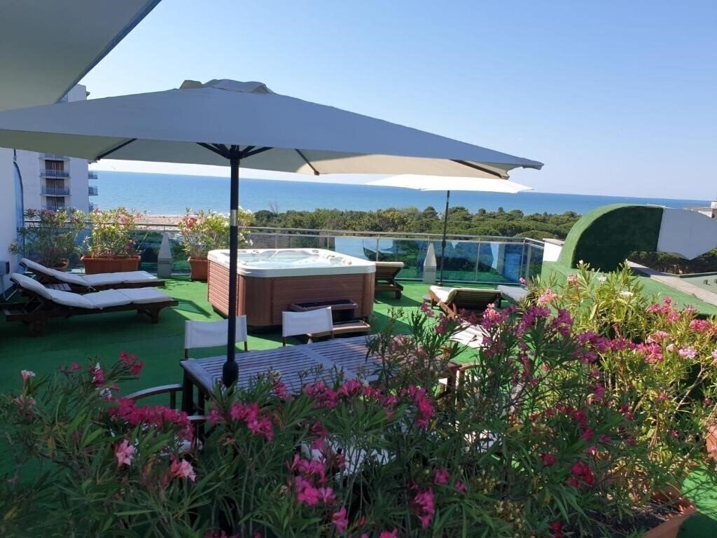 Картинка Hotel Cristallo Lignano Sabbiadoro 3*