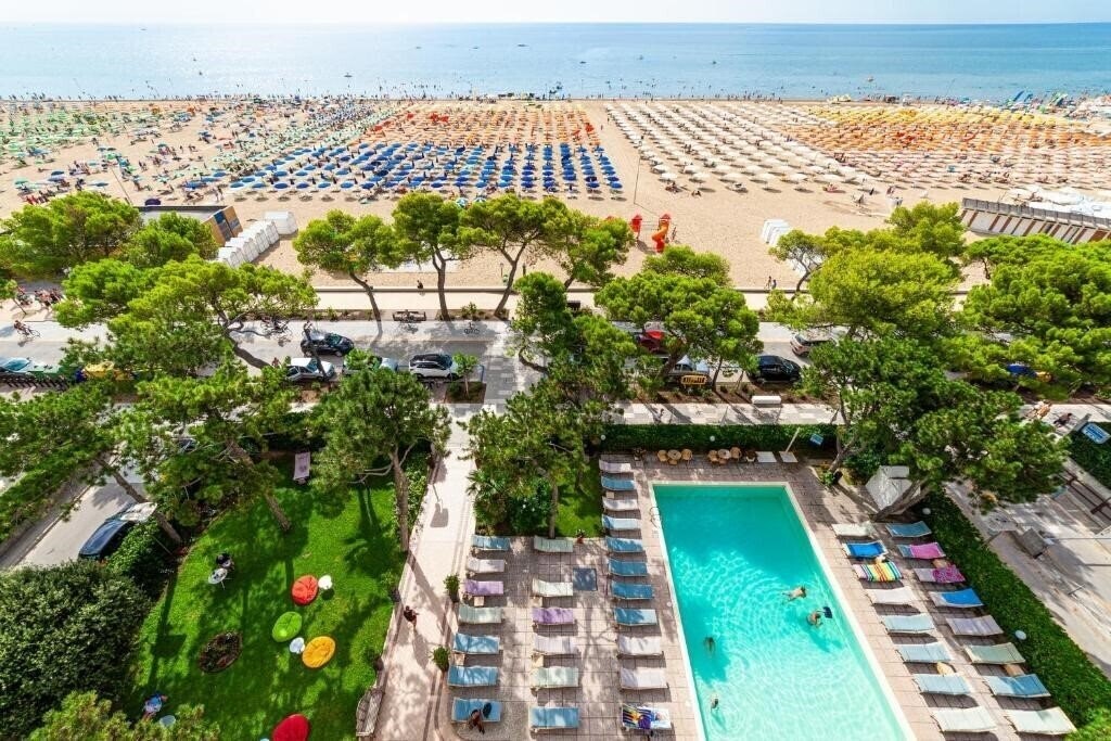 Фотография Hotel American 4*