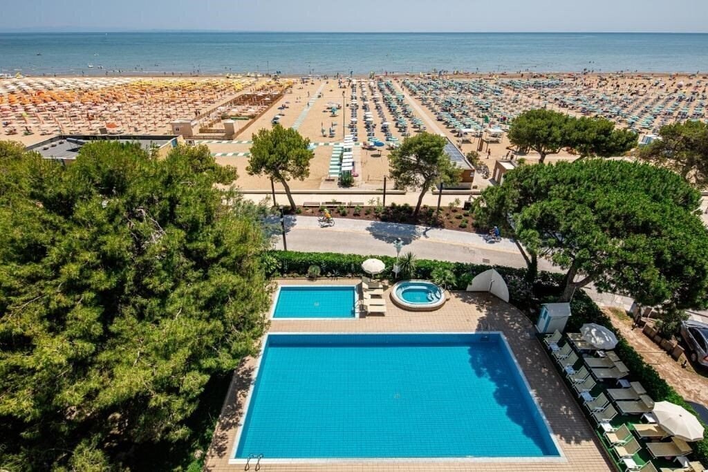 Отель Atlantic Hotel 4*