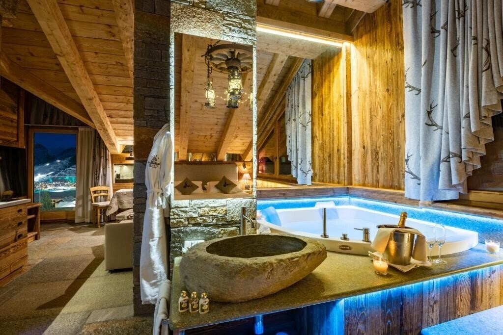 Фотография Park Chalet Village 4*