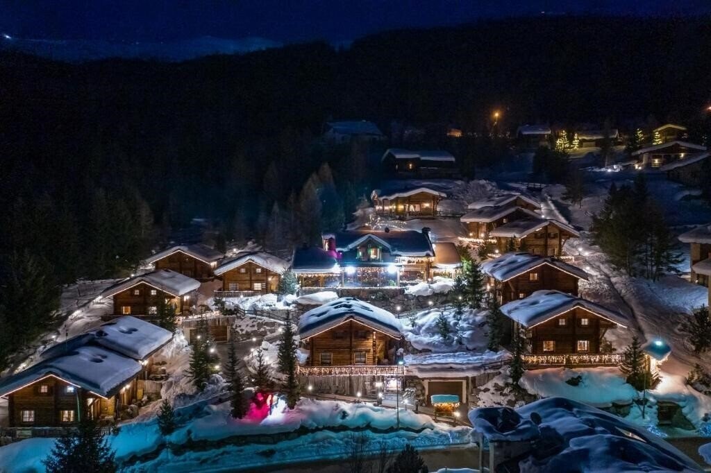 Картинка Park Chalet Village 4*