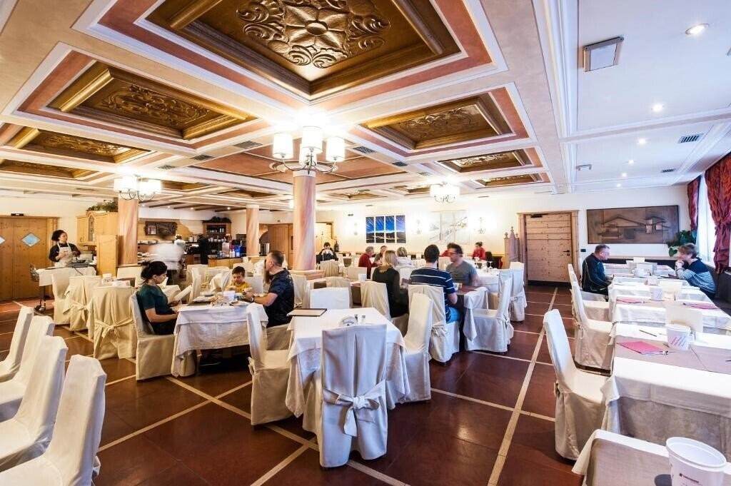 Картинка Touring (Livigno) 4*