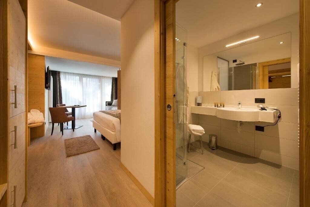 Фото Bucaneve 4*