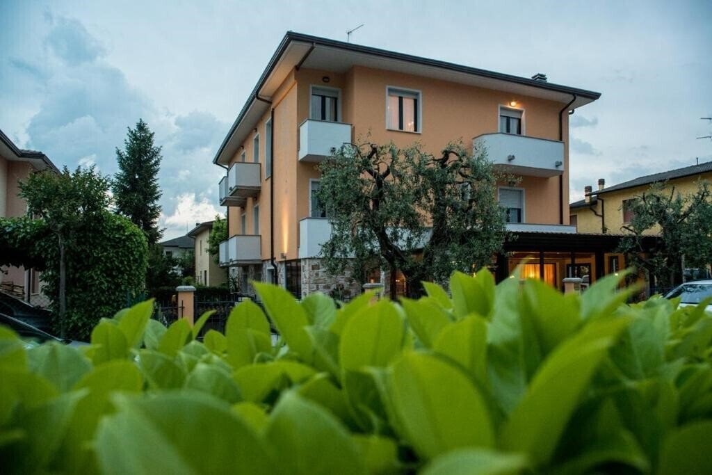 Готель Hotel Fiordaliso Sirmione 4*