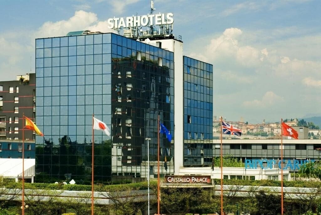 Готель Starhotels Cristallo Palace 4*
