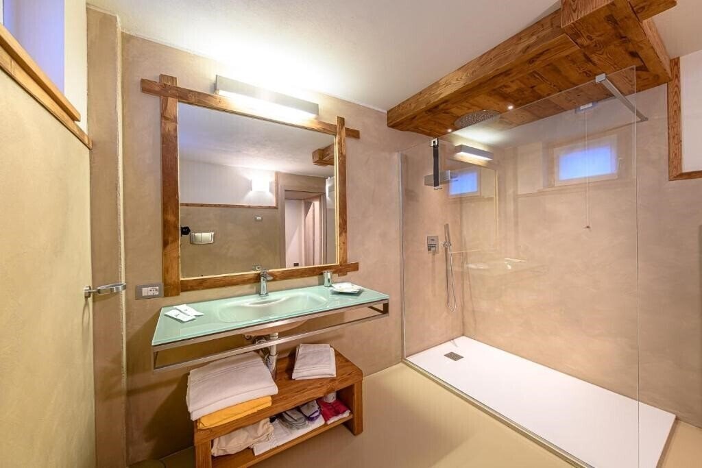 Фотография Ambrosini (Aprica) 4*