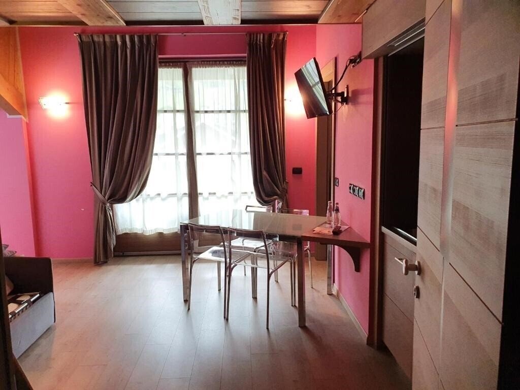 Отель Serenella Aprica 4*
