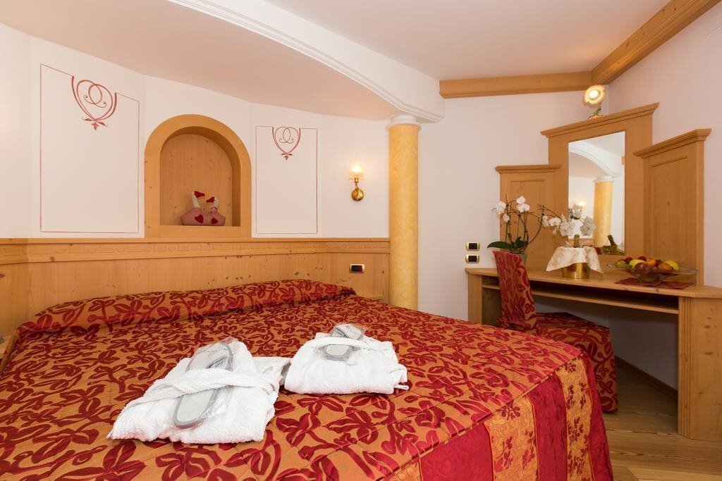 Картинка Cristina 4*