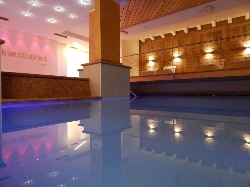 Фото Ideal Hotel Madonna di Campiglio 4*