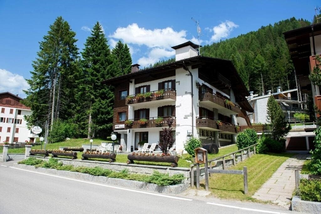 Картинка Garni Bucaneve 1*