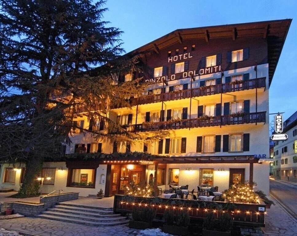 Готель Hotel Pinzolo Dolomiti 3*