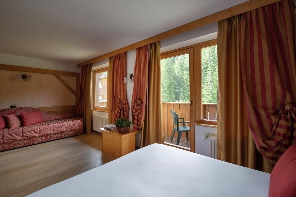 Фото Carlo Magno Zeledria 4*