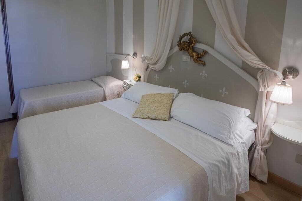 Фотографія Mocambo Hotel (San Benedetto Del Tronto) 3*