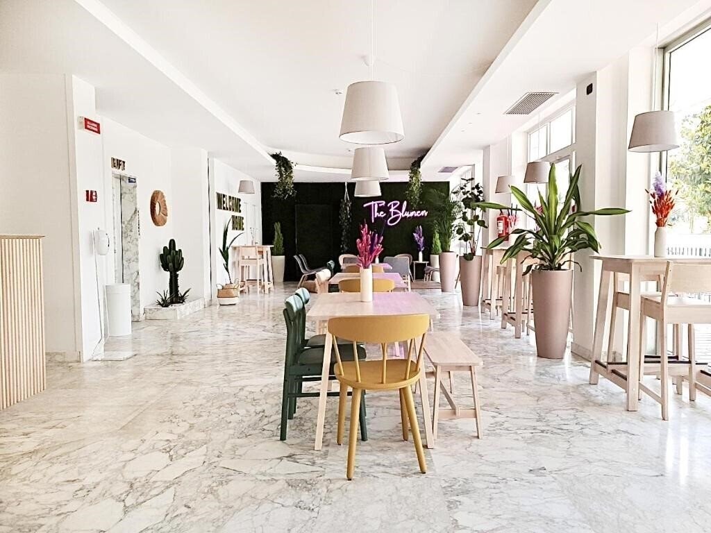 Отель Blumen Hotel (San Benedetto Del Tronto) 2*
