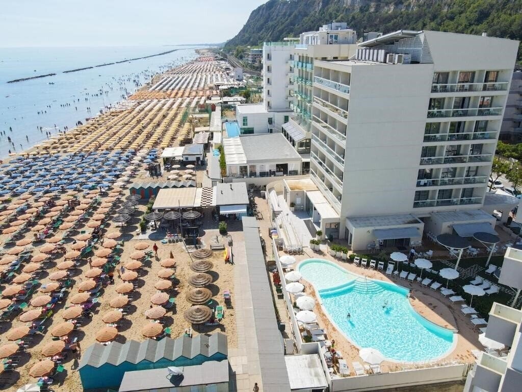 Зображення Nautilus Family Hotel (Pesaro) 4*