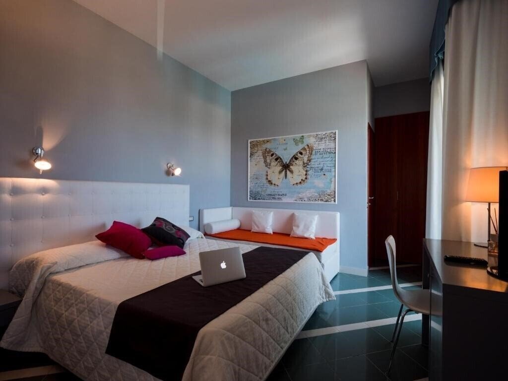 Готель Metropol Senigallia 4*