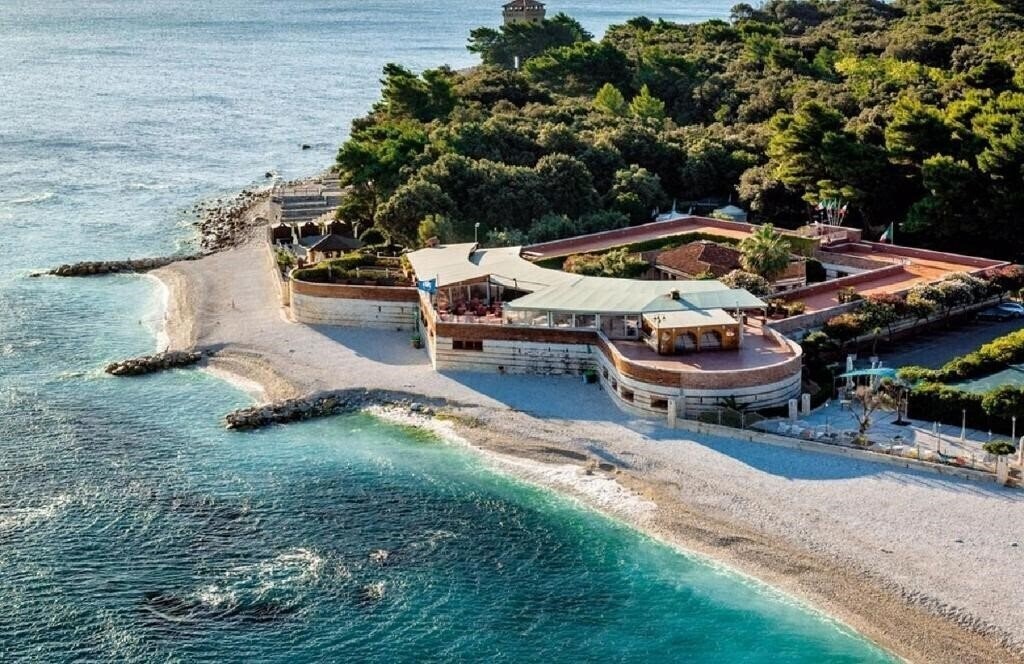 Фотографія Fortino Napoleonico Hotel Portonovo 4*