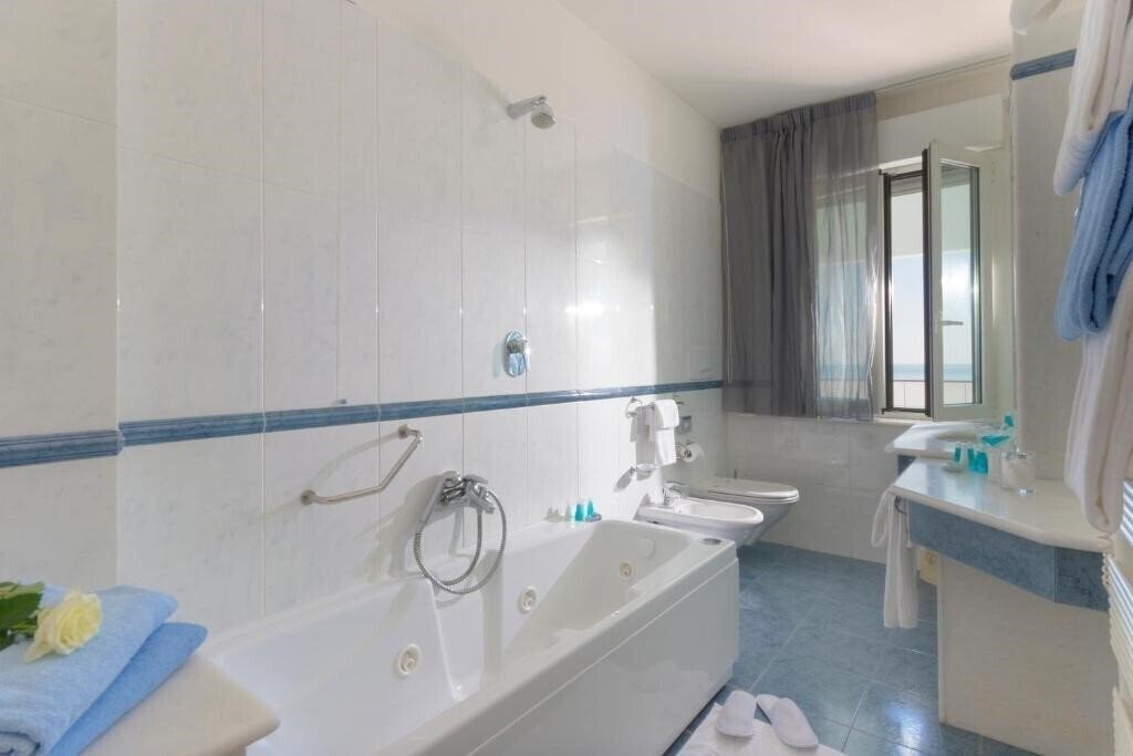 Фотография Il Timone Hotel (Porto San Giorgio) 4*