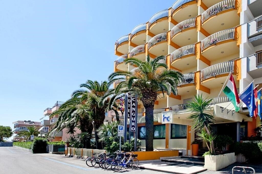 Отель Canguro Hotel (San Benedetto Del Tronto) 3*