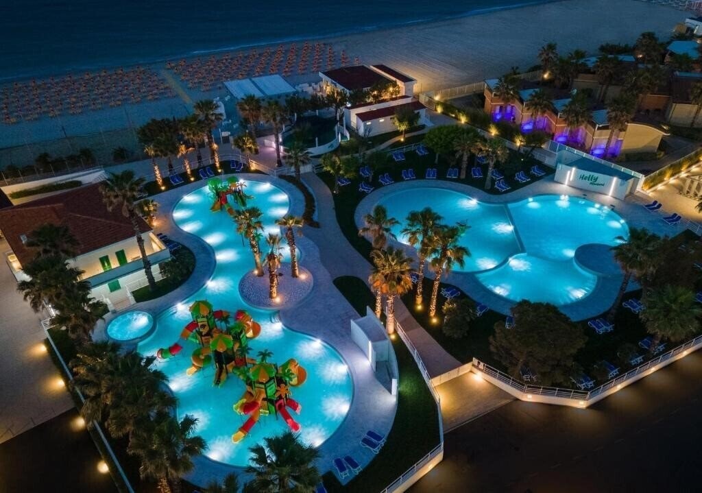 Фото Holiday Family Village (Porto Sant Elpidio) 4*