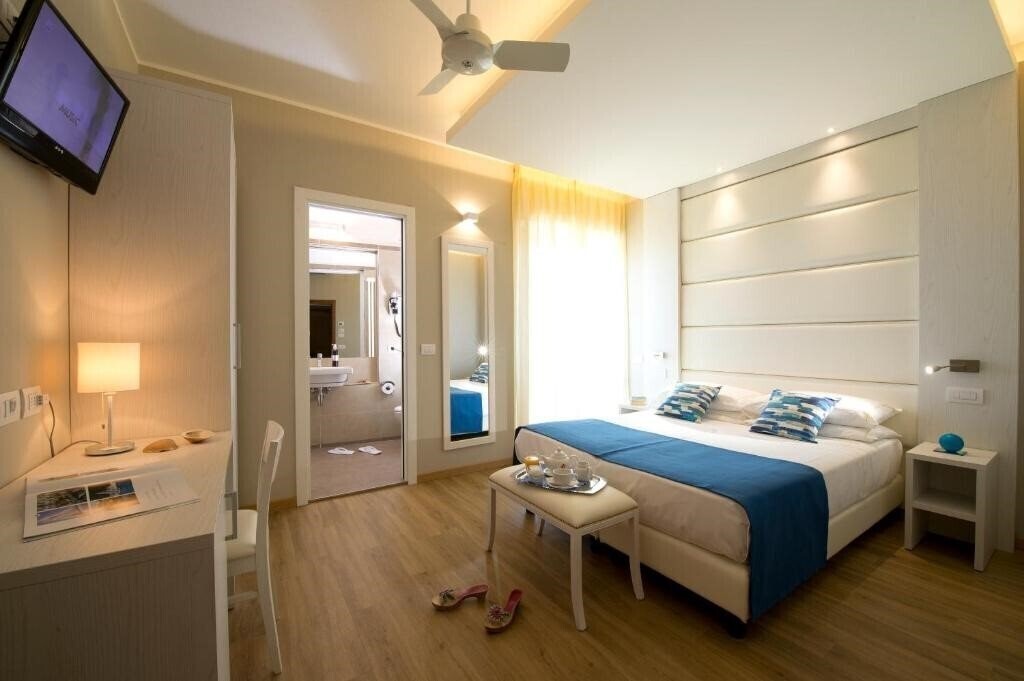 Изображение Una Hotels Imperial Beach Fano 3*