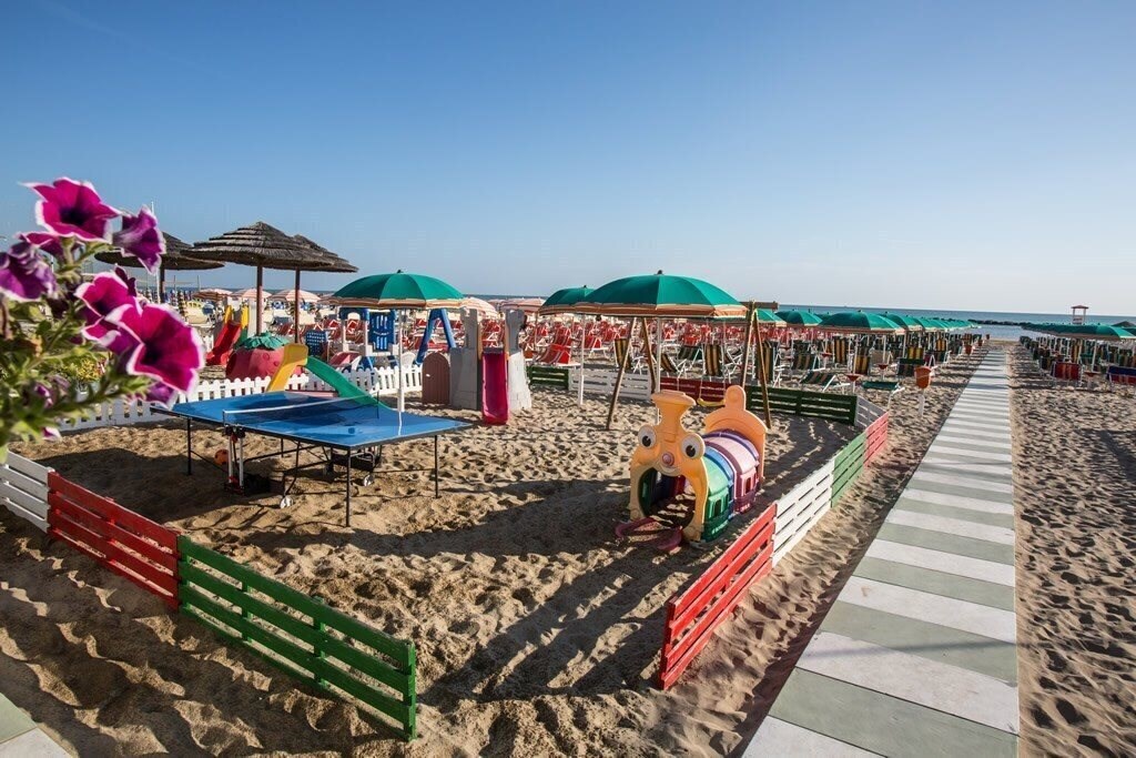 Фото Delfino Hotel (Senigallia) 3*