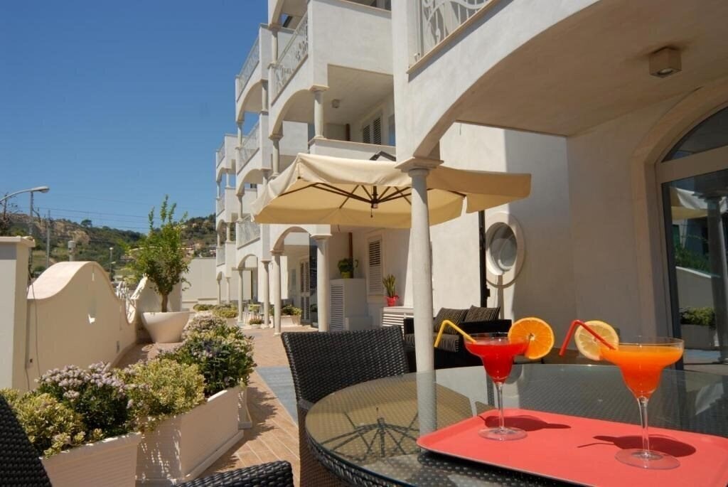 Фотографія Residence Costa Smeralda (Grottammare) 3*