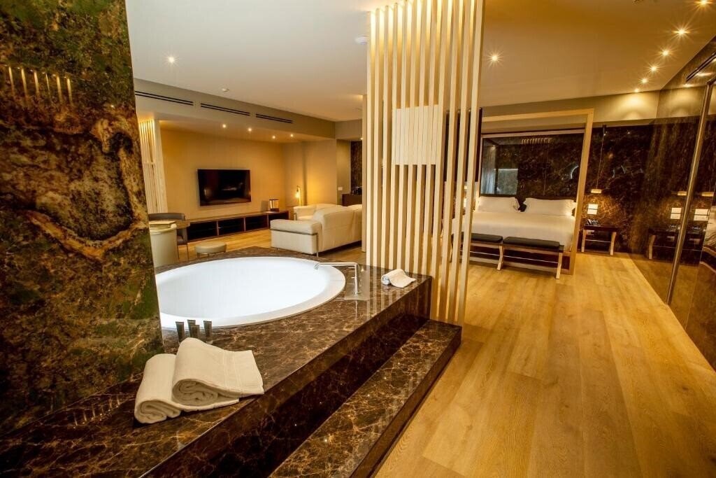 Фото Mh Matera Hotel 4*