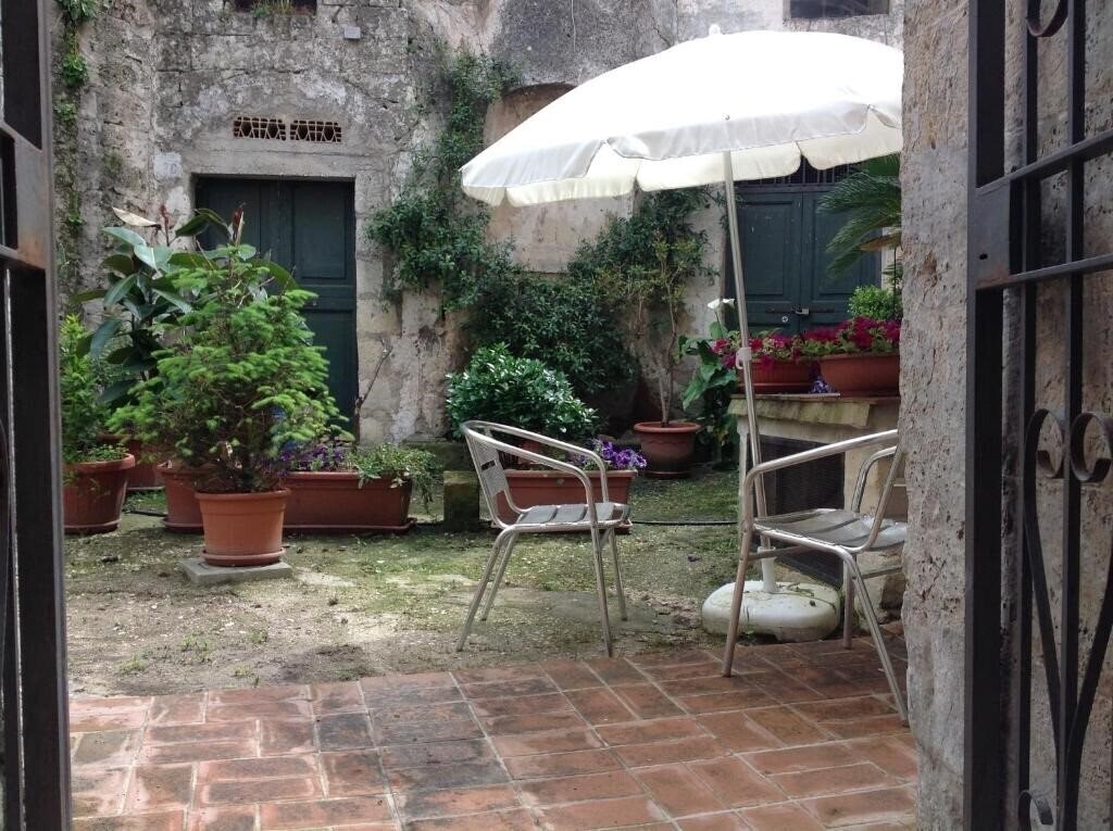 Готель A Casa di Irene 3*
