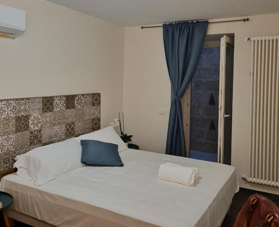 Фото Lithos Rooms 3*