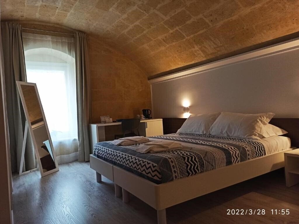 Готель In & Out Matera 3*